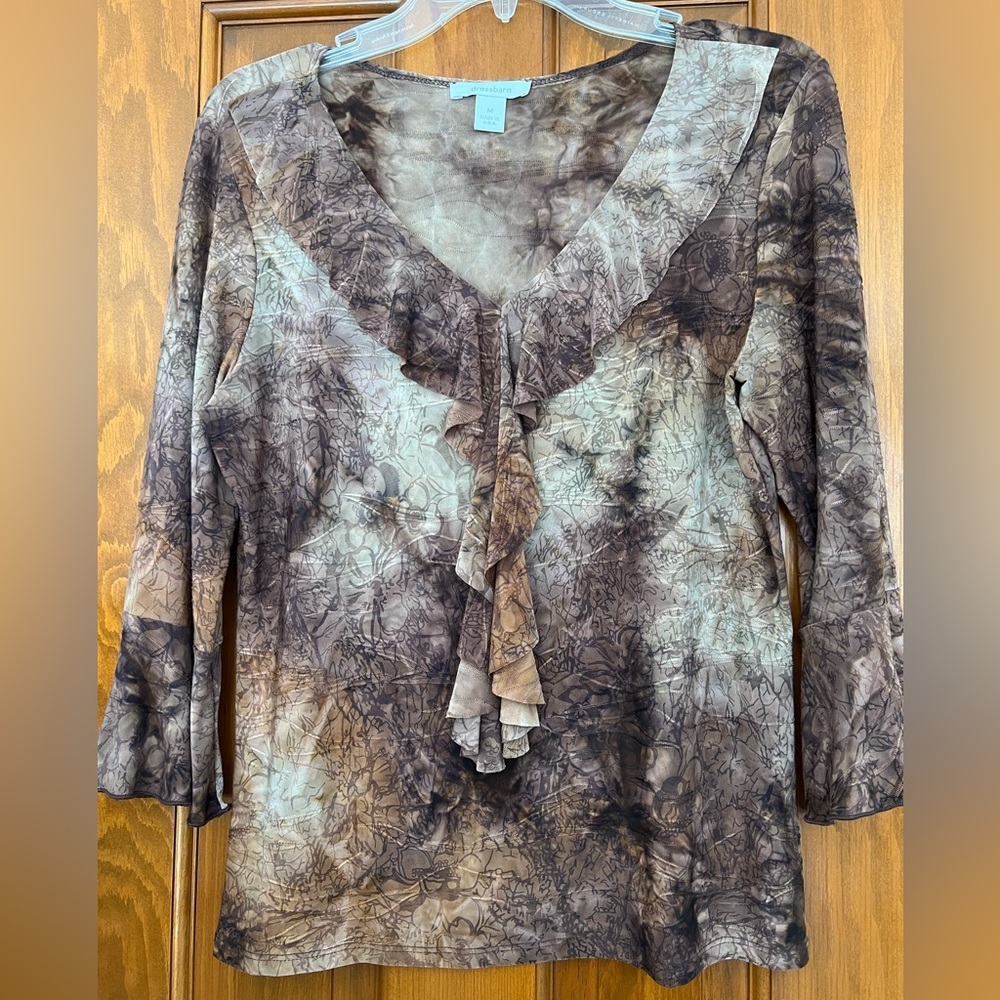 Women’s top, work or casual, lightweight.